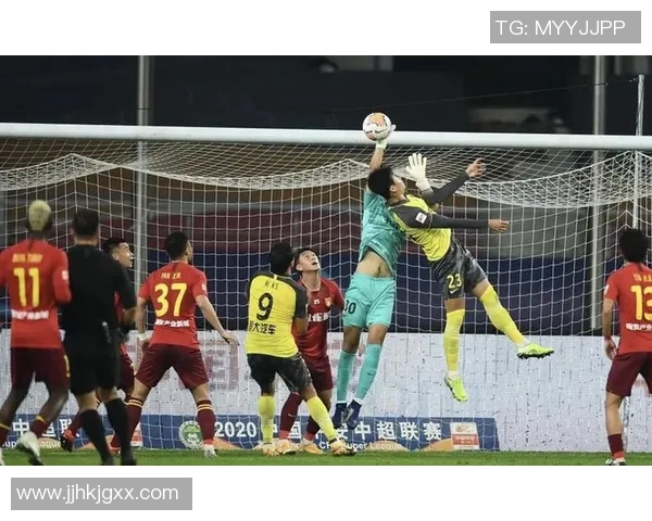 河北华夏与广州恒大激战成平精彩赛事回顾与分析