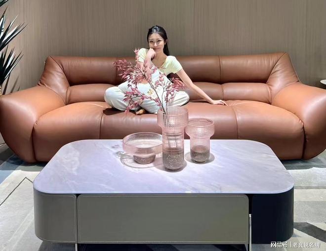 星空全站深圳慕一家居传承了意大利高端家具品牌MOUYI的三大中心手艺(图2)